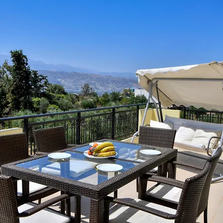Souda Bay View With Private Pool Near Chania Apartmán *