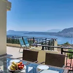 Souda Bay View With Private Pool Near Chania アパート