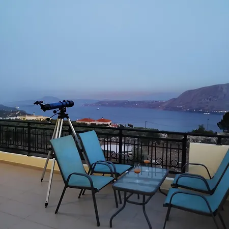 Souda Bay View With Private Pool Near Chania