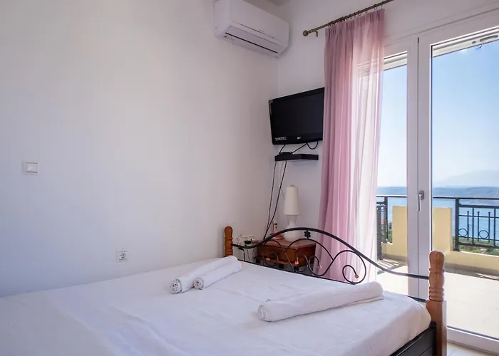 Souda Bay View With Private Pool Near Chania * Ханья