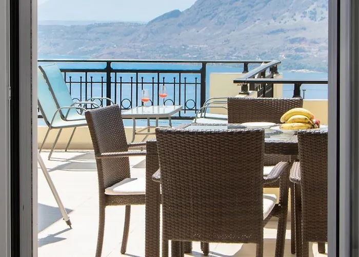 Souda Bay View With Private Pool Near Chania * Chania (Crete)