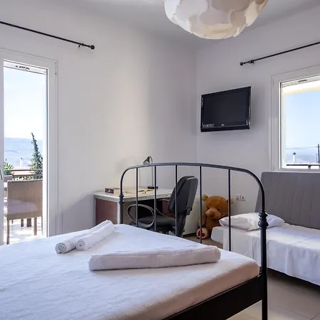 Souda Bay View With Private Pool Near Chania Chania (Crete)