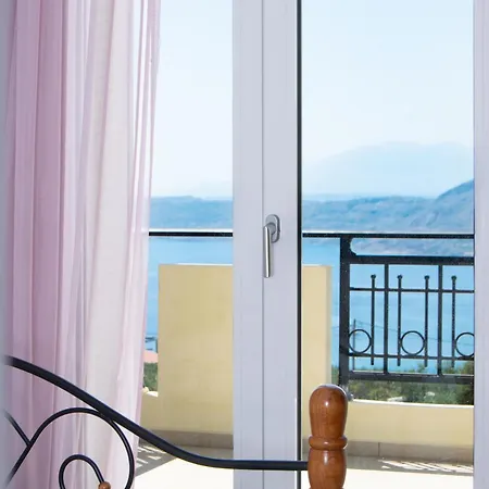 Souda Bay View With Private Pool Near Chania * Chania (Crete)