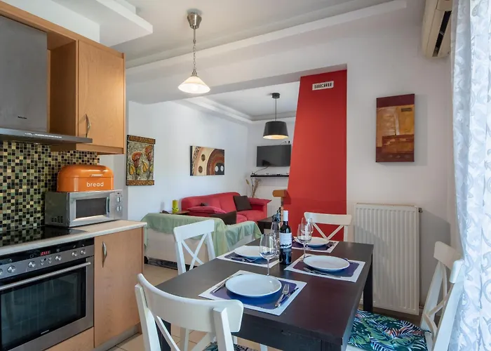 Souda Bay View With Private Pool Near Chania *